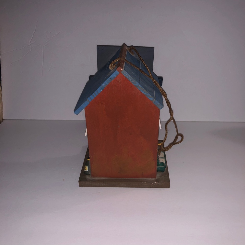 Small Vintage Wooden Birdhouse - Picture 3 of 7